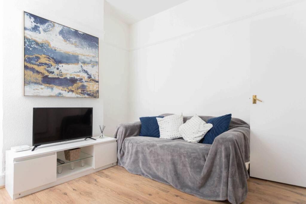 Contemporary 3 Bed House With Spacious Garden Close To Stratford London Exterior photo